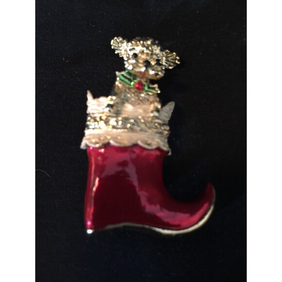 Vtg Scotty Dog In Christmas Stocking Pin Holiday Jewelry - Picture 1 of 6